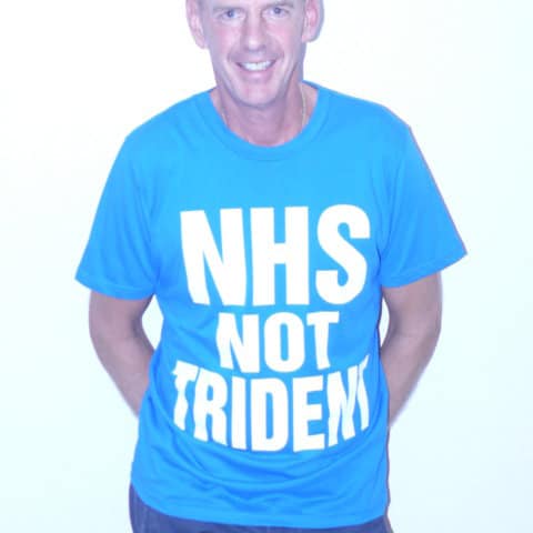 Fatboy Slim in NHS not Trident tshirt